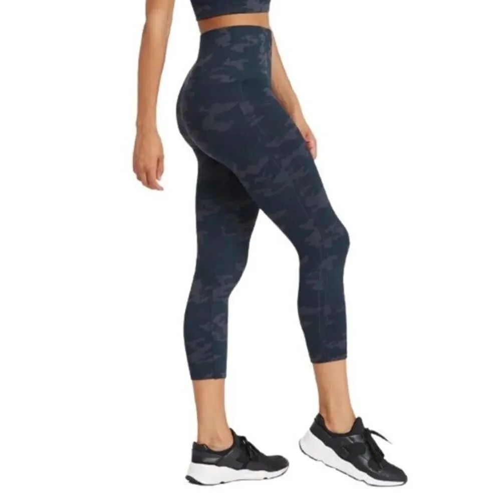 SPANX Look At Me Now Seamless Leggings Camo Size Small